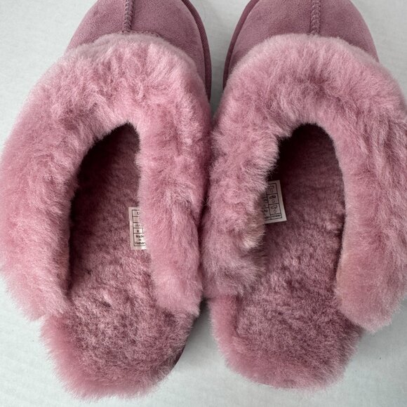 UGG  Slippers - Picture 5 of 10